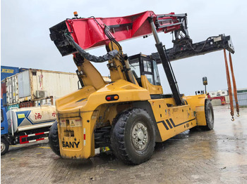 : фото в шапке страницы