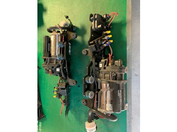 : фото в шапке страницы