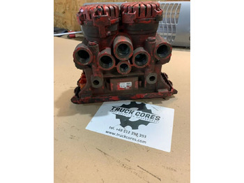 : фото в шапке страницы