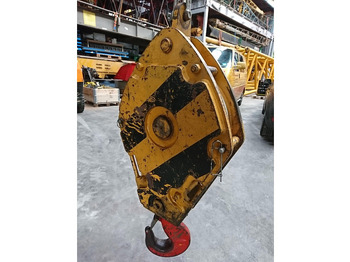 : фото в шапке страницы