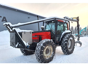 Трактор Valtra Valmet 8400 MEGA METSÄVARUSTUS: фото 1 Трактор Valtra Valmet 8400 MEGA METSÄVARUSTUS: фото 1