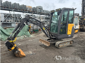 : фото в шапке страницы