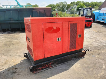 : фото в шапке страницы