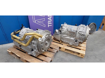 : фото в шапке страницы