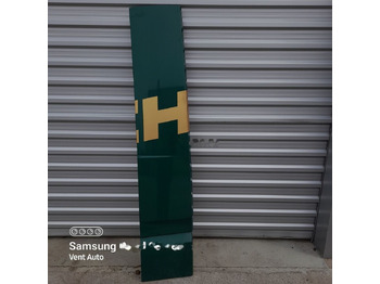 : фото в шапке страницы