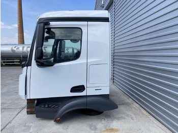 : фото в шапке страницы