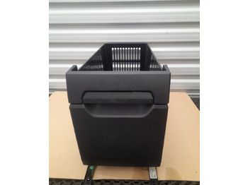 : фото в шапке страницы