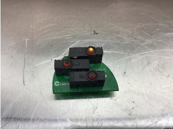 : фото в шапке страницы