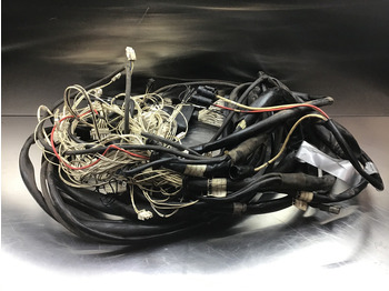 : фото в шапке страницы