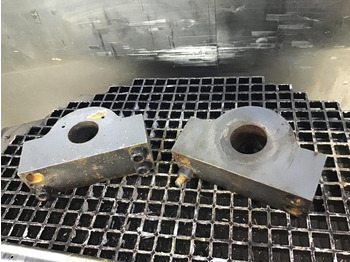 : фото в шапке страницы