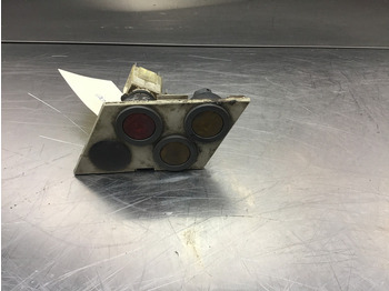 : фото в шапке страницы