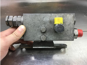 : фото в шапке страницы