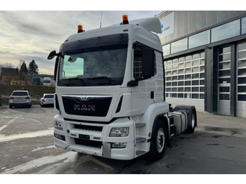 : фото в шапке страницы