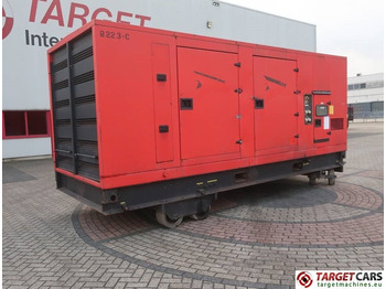 : фото в шапке страницы