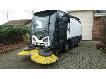 : фото в шапке страницы