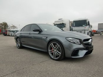 Легковой автомобиль Mercedes-Benz E 63 AMG S 4 matic V8 Biturbo: фото 1