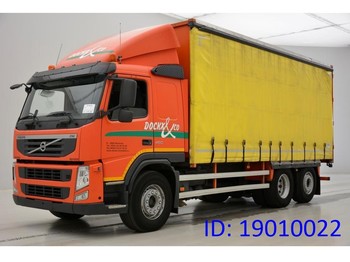 Тентованный грузовик Volvo FM 460: фото 1 Тентованный грузовик Volvo FM 460: фото 1