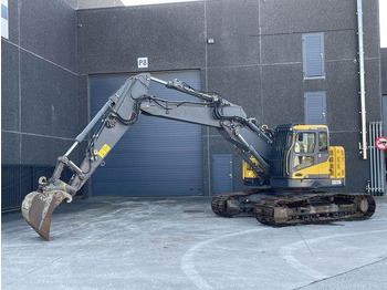Гусеничный экскаватор VOLVO ECR235DL
