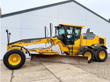 : фото в шапке страницы