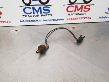 : фото в шапке страницы