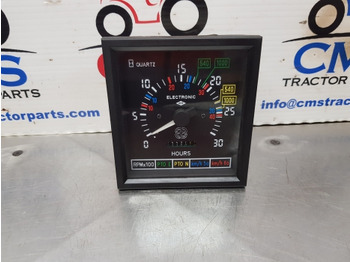 : фото в шапке страницы