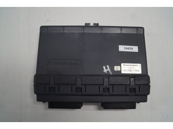 : фото в шапке страницы