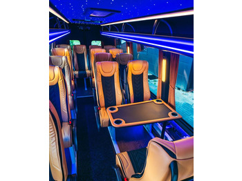 : фото в шапке страницы