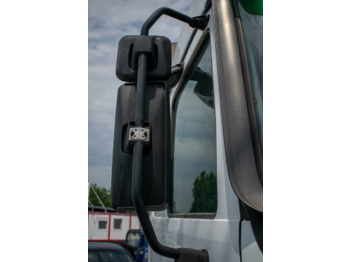 : фото в шапке страницы