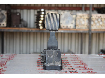 : фото в шапке страницы