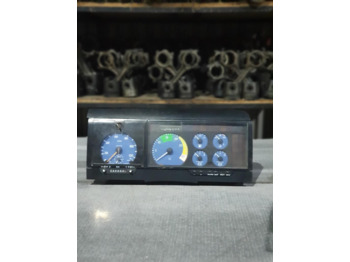 : фото в шапке страницы