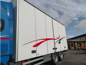 : фото в шапке страницы