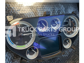 : фото в шапке страницы