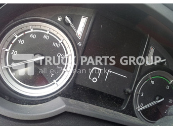 : фото в шапке страницы