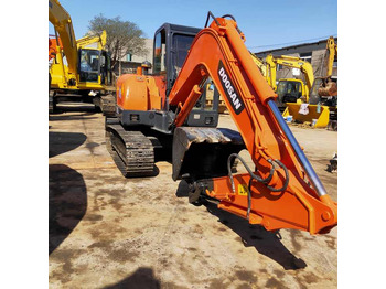 Гусеничный экскаватор DOOSAN DH150
