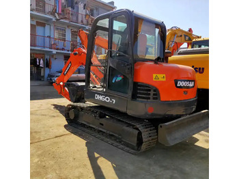 Гусеничный экскаватор DOOSAN DH60