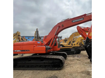 Good Price Tracked Excavator Doosan Dx225 Dx150 Korea Construction Machinery In Shanghai в лизинг Good Price Tracked Excavator Doosan Dx225 Dx150 Korea Construction Machinery In Shanghai: фото 2