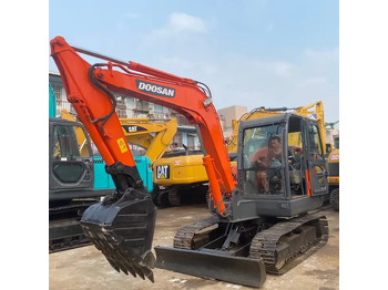 High Quality New Stock Korea Imported Small Scale Excellent State Used Doosan Dx60 Crawler Excavator At Best Price в лизинг High Quality New Stock Korea Imported Small Scale Excellent State Used Doosan Dx60 Crawler Excavator At Best Price: фото 1