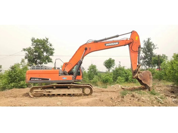 Гусеничный экскаватор DOOSAN