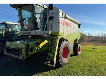 Зерноуборочный комбайн CLAAS Lexion 440