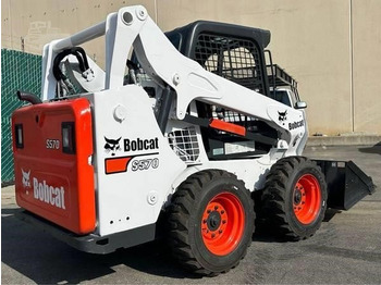 Новый Мини-погрузчик с бортовым поворотом BOBCAT S570: фото 1 Новый Мини-погрузчик с бортовым поворотом BOBCAT S570: фото 1