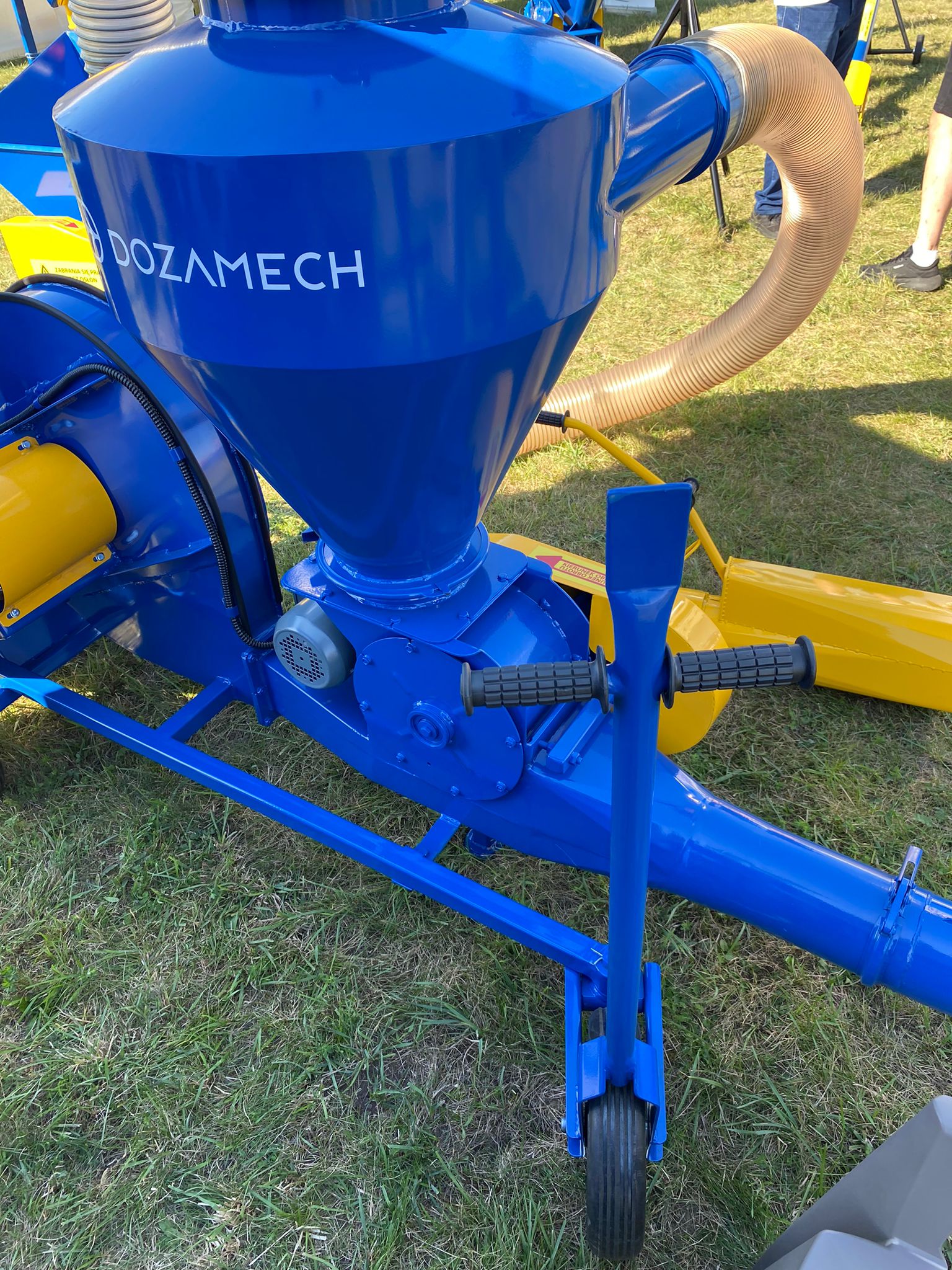 Dozamech Saug-Druckgebläse / Suction and pressure blower / Suceuse à grains / Trasportatore / Пневматический вдуватель / Dmuchawa ssąco-tłocząca T-420 в лизинг Dozamech Saug-Druckgebläse / Suction and pressure blower / Suceuse à grains / Trasportatore / Пневматический вдуватель / Dmuchawa ssąco-tłocząca T-420: фото 5