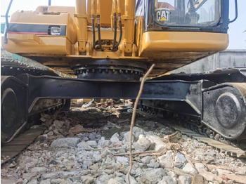 : фото в шапке страницы