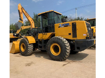 : фото в шапке страницы