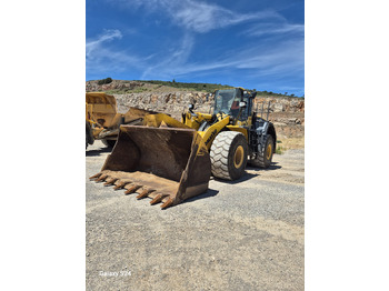 : фото в шапке страницы