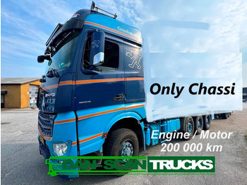 : фото в шапке страницы