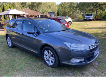 : фото в шапке страницы