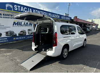 : фото в шапке страницы