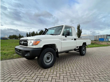 Toyota Land Cruiser HZJ79 4x4 4.2D Single Cab - EURO 3 - NEW!! 6 UNITS directly available в лизинг Toyota Land Cruiser HZJ79 4x4 4.2D Single Cab - EURO 3 - NEW!! 6 UNITS directly available: фото 1