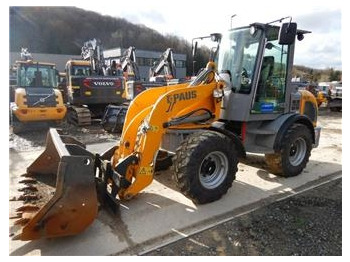 : фото в шапке страницы