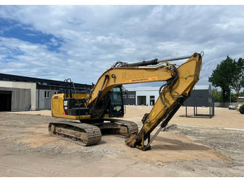 : фото в шапке страницы